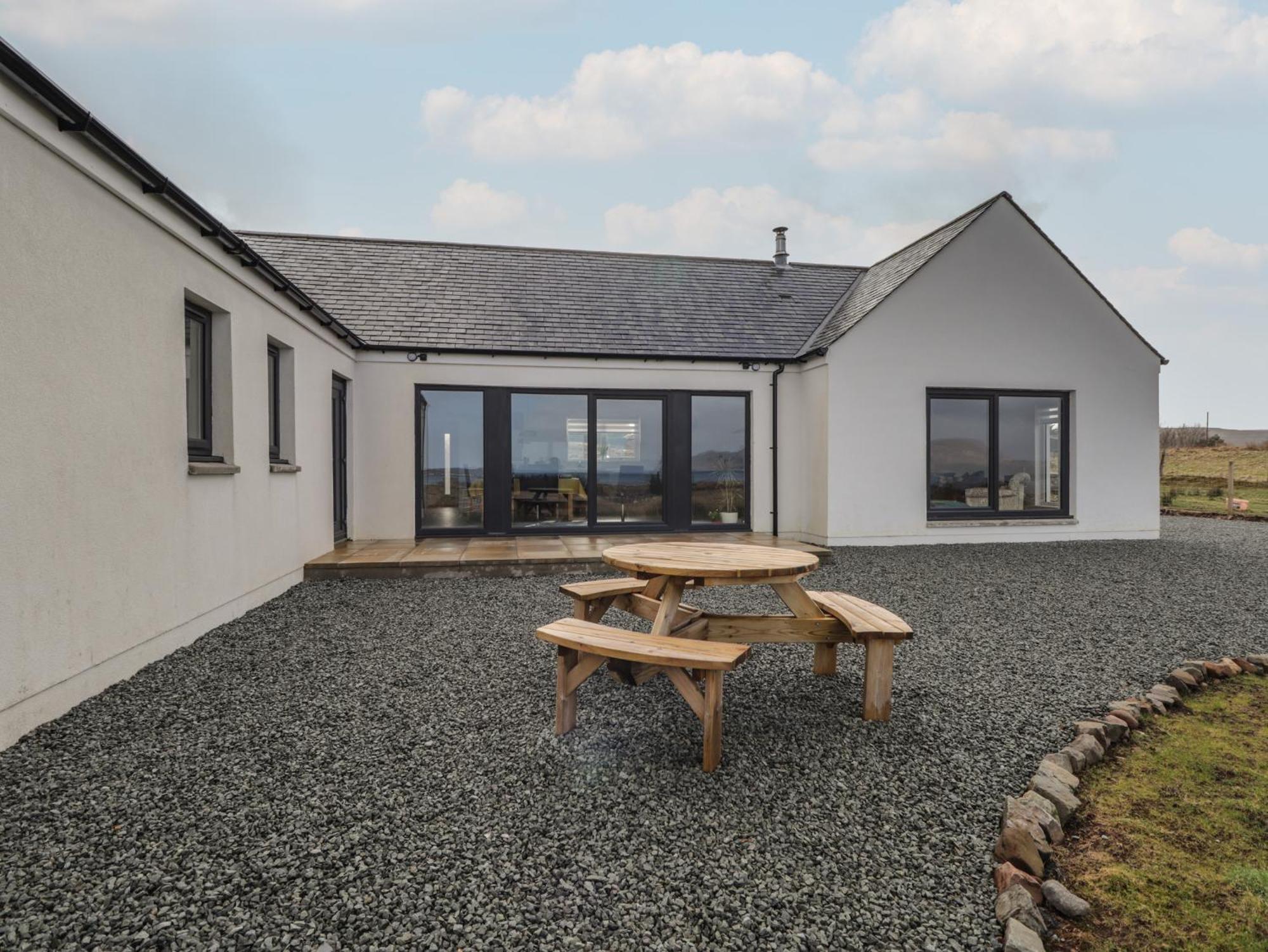 Breakish Villa Exterior photo